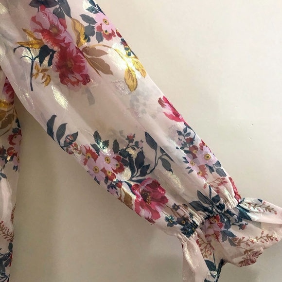 Floral Loft Blouse with Gold - Picture 5 of 11